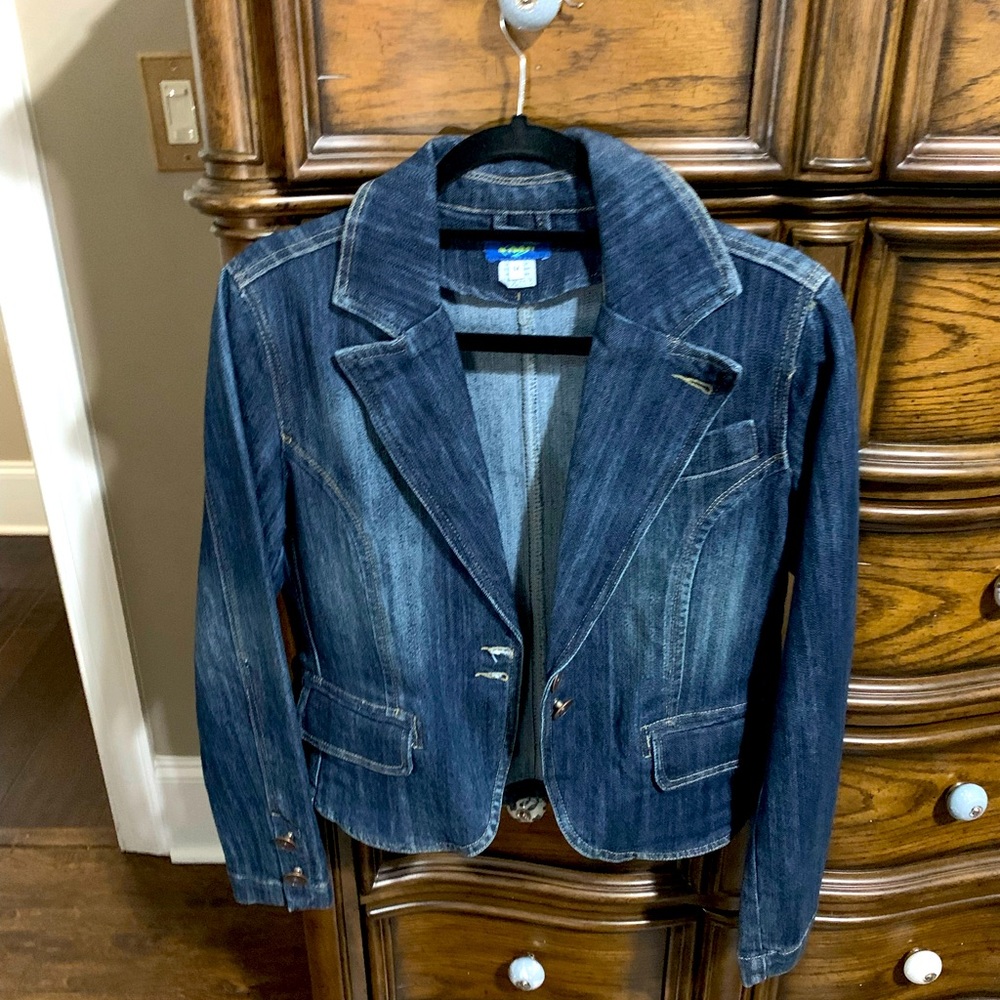 Beautiful jeans jacket/blazer with pockets